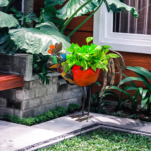 Barnyard Rooster Planter