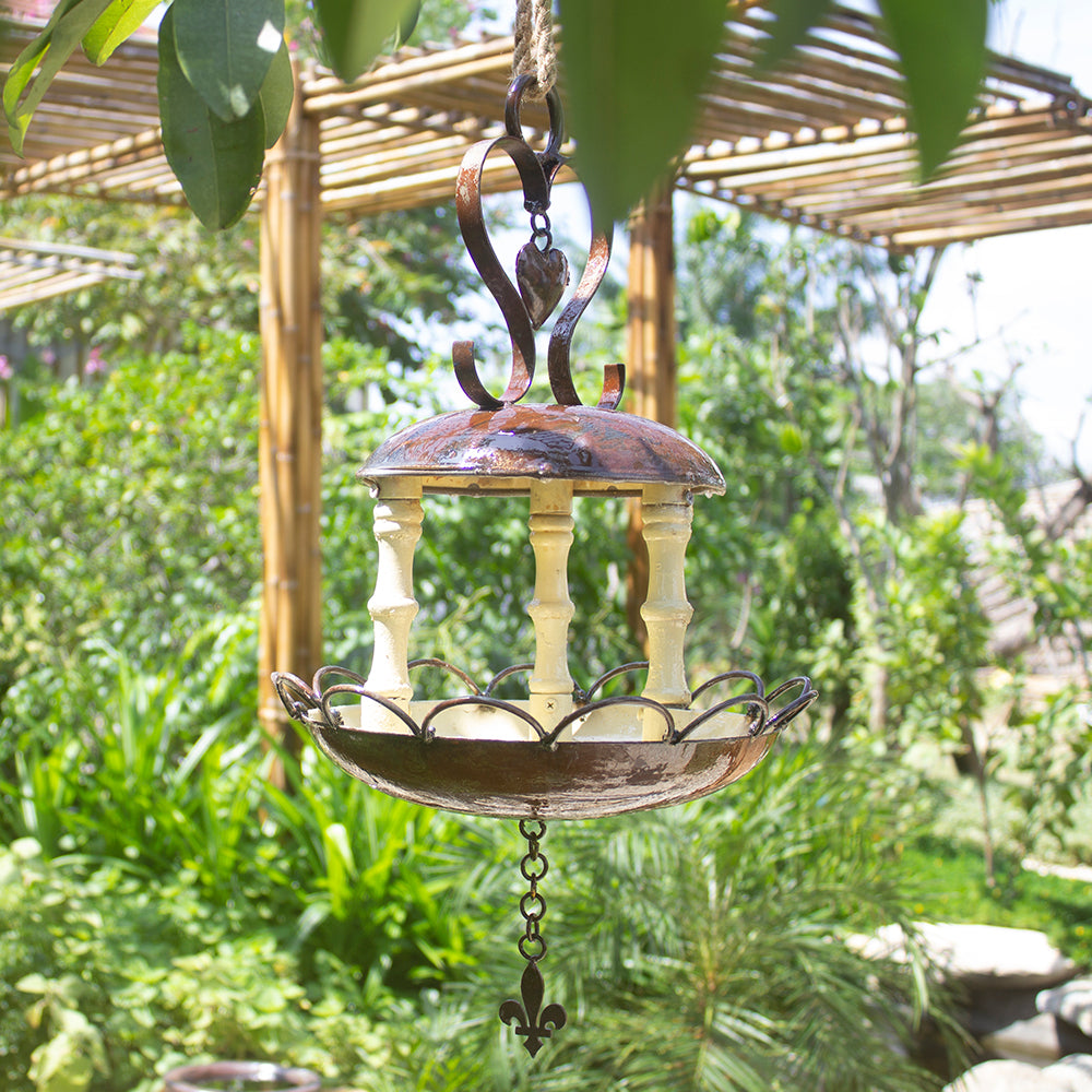 Kalinda Birdfeeder