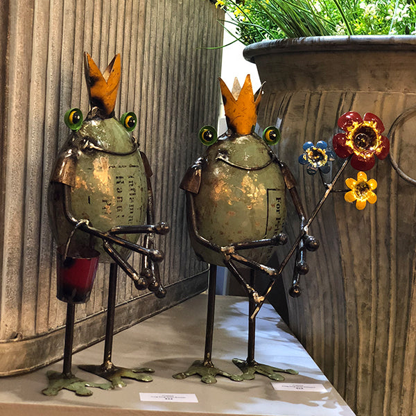 Frog King with Flowers