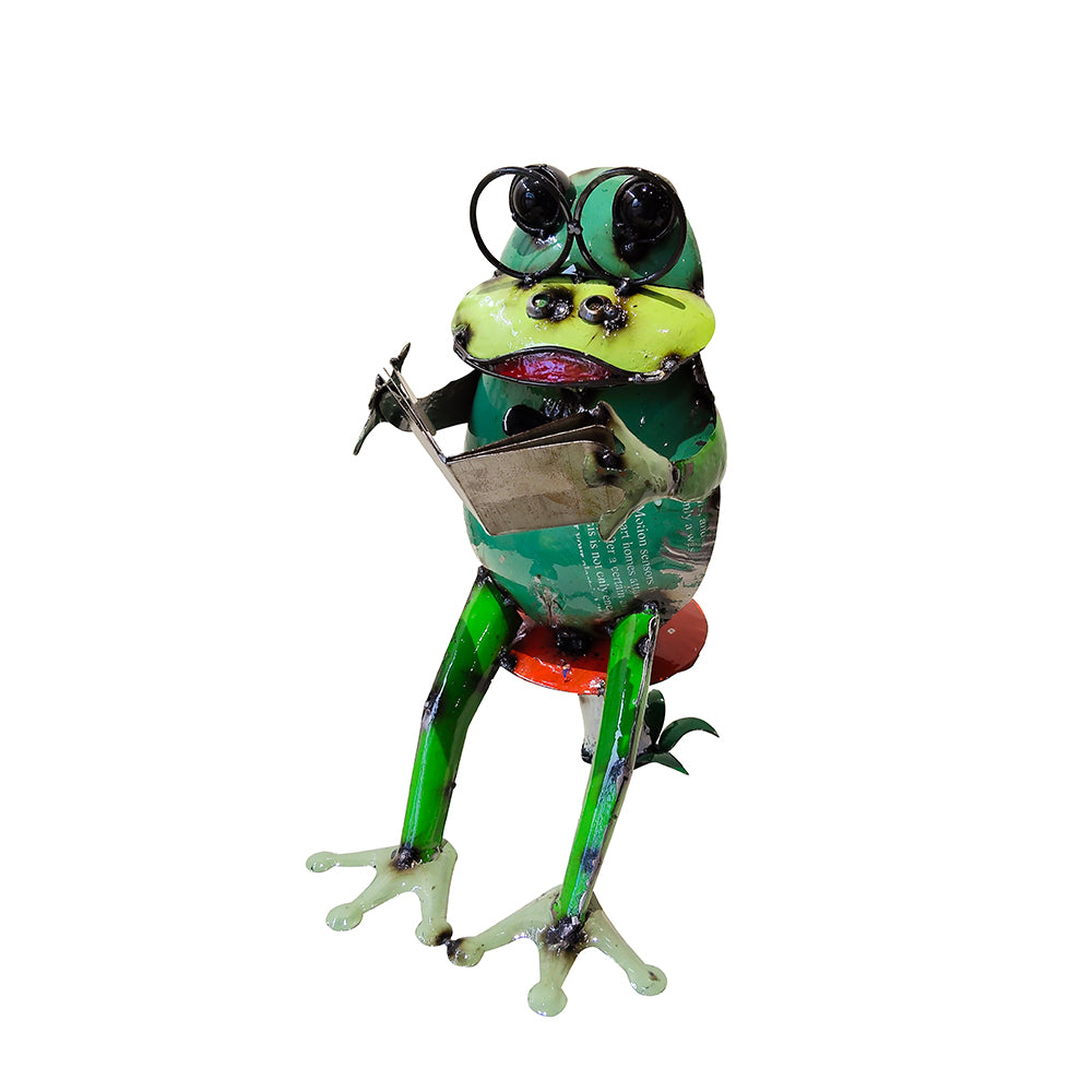Relaxing Frog Reading - Seating