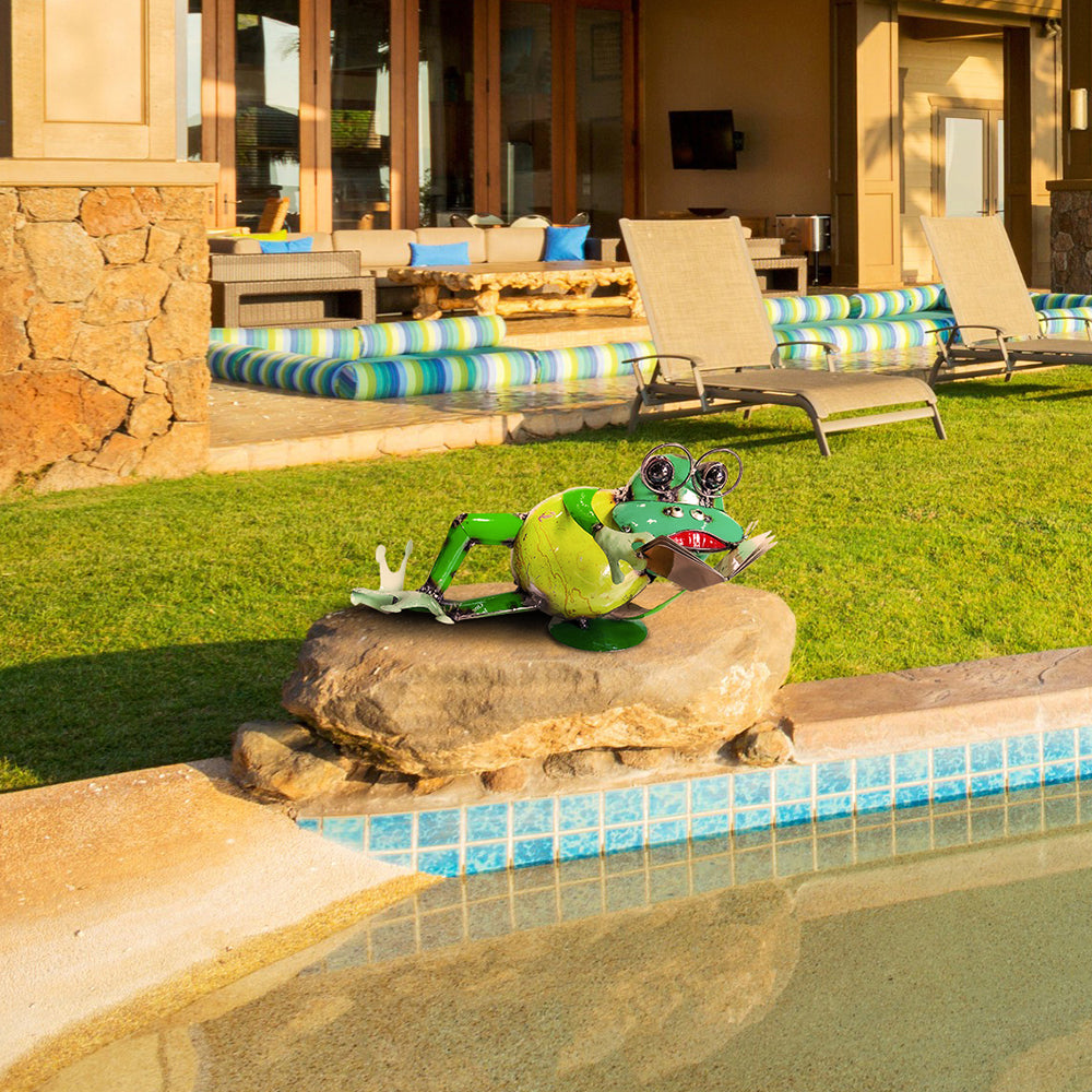 Relaxing Frog Reading